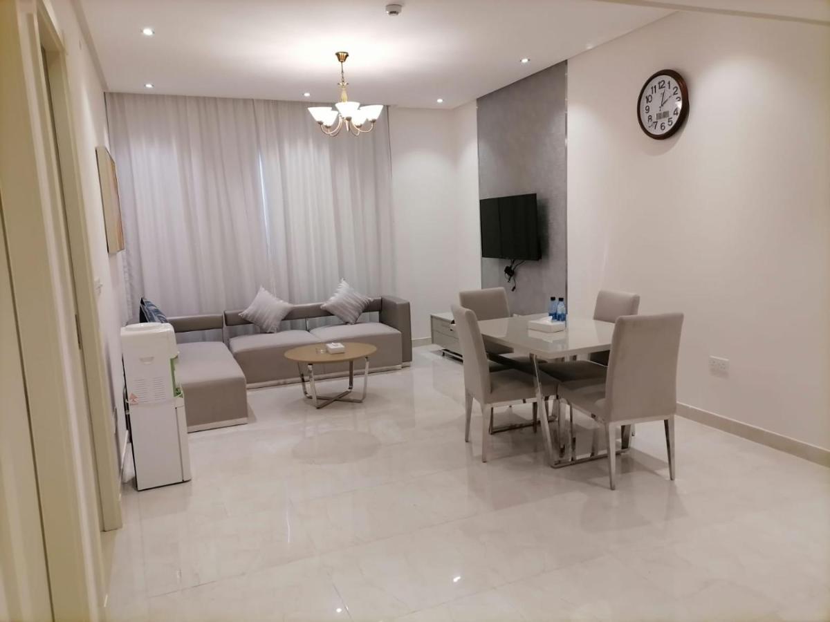 The Lodge Suites Manama Eksteriør billede